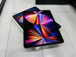 Apple iPad Pro 5th Gen 12.9" 2021 M1 - 1TB WiFi - Space Grey - FREE P&P! - Picture 1 of 6