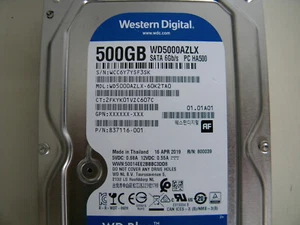 Due dischi rigidi Western Digital WD Blue WD5000AZLX 500 GB 3,5" SATA III HDD 6 Gb/s - Foto 1 di 3