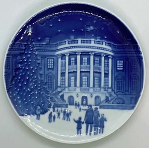 Bing & Grondahl Christmas Eve at the Whitehouse 1987 Mini Plate with Hanger - Picture 1 of 4