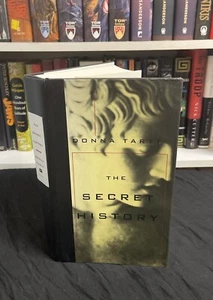 The Secret History - Donna Tartt (1992 Hardcover) Unique Jacket & Cover, Rare - Picture 1 of 13