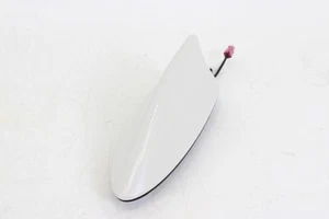 2018-2023 SUBARU CROSSTREK MONTADO ALETA DE TIBURÓN ANTENA TECHO BLANCO 86321FL801 OEM - Imagen 1 de 10