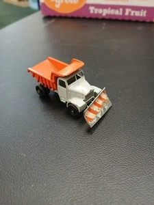 Vintage Matchbox Lesney No 16 Snow Plough Toy Car - Picture 1 of 3