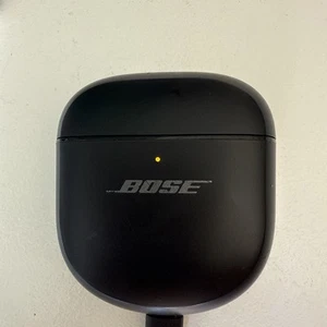 Bose QuietComfort Ultra wireless earbud *CHARGING CASE ONLY* - Picture 1 of 7