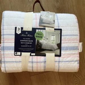 Brooks Brothers Creme, Rosa, Hellblau Baumwolle Slub Full/Queen Quilt & Shams Set - Bild 1 von 5