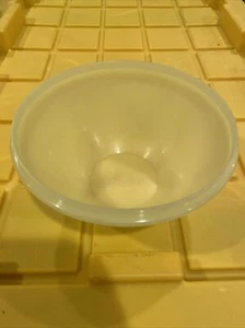Vintage Tupperware Bowl Wonderlier Bowl #235-15 - Picture 1 of 3