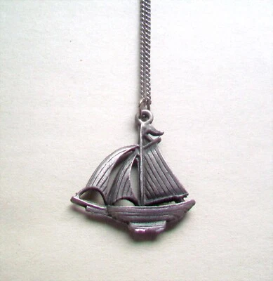 COLGANTE VELERO PELTRE EN CADENA, COLLAR - CADENA 18" Foto 1 de 3