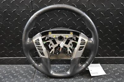 Nissan Titan XD 2016-2017 volante de cuero negro-G (Cruise Audio BT) Foto 1 de 3