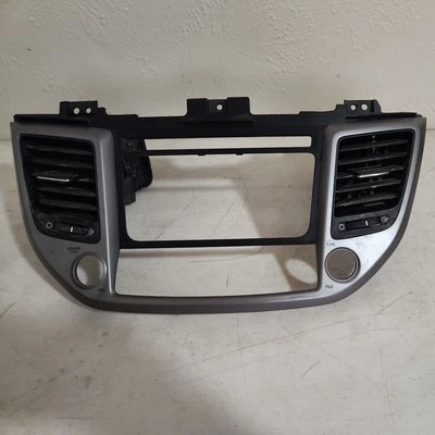 Hyundai Tucson 2016-2018 tablero central panel de ventilación de aire moldura OEM 84740-D3200 Foto 1 de 4