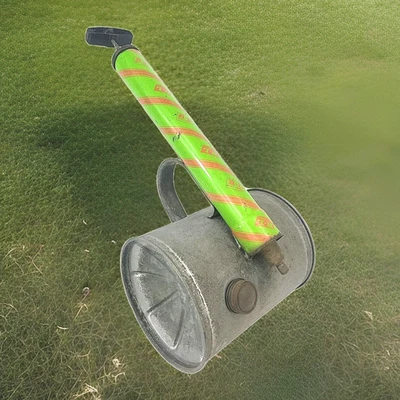 Vintage R-L Root-Lowell Tin Metal Bug Sprayer Green with Handle Large - Image 1 of 4