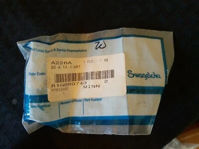 全新世伟洛克 SS 1/2" 管 x 1/2" 公头 ISO/BSP 适配器 # SS-8-TA-1-8RT 不锈钢金属原色  — 第 1/2 张图片