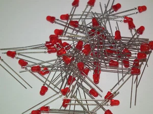 25,50,100 Stück LED 3mm rot, rund, bedrahtet Leuchtdioden LEDs - Bild 1 von 2