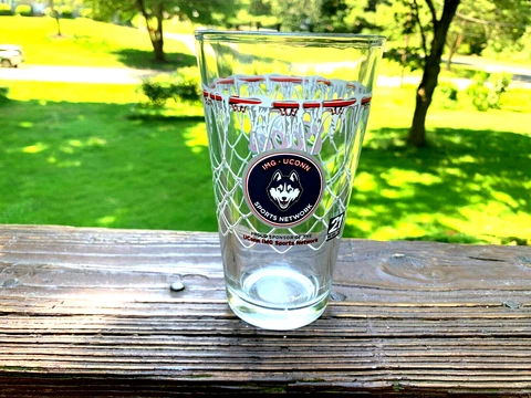 Unique UCONN/Coors Light Basketball Pint Glass Cover