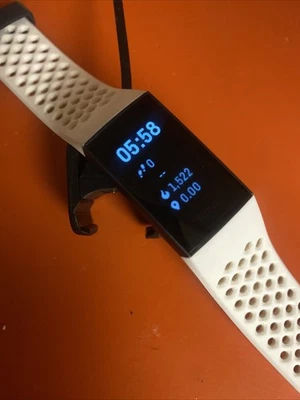 Fitbit Charge 3 Rastreador de Actividad + Sueño Negro Probado✅ + Bandas y Cable **Sin Caja Foto 1 de 4