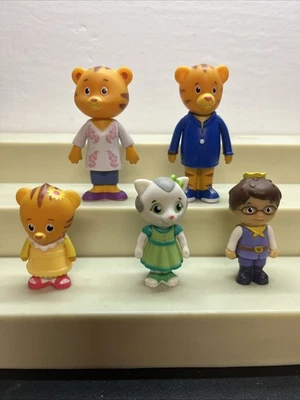 Lote de 5 figuras de juguete del vecindario de Daniel Tiger PBS niños W4 Foto 1 de 4