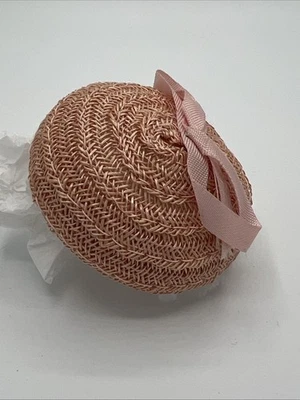 Vintage 1955 Madame Alexander-Kins Wendy Loves Pinafores Hat #429 NM - Image 1 of 4