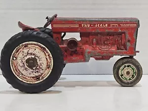 Vintage Tru Scale Farm Tractor 1/16 - Picture 1 of 8