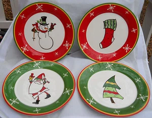 4 ASSIETTES À SALADE BELLA CASA GANZ VACANCES NOËL NEUVES CHAUSSETTE ARBRE BONHOMME DE NEIGE PÈRE NOËL CL - Photo 1/2