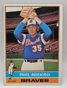 1976 Topps - #435 Phil Niekro - Picture 1 of 2