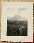 Foto 1935 Vulkan Ätna Italien 5,5x4,5cm Woman girl Reise urlaub D2