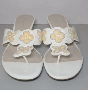 Etienne Aigner Kyros Zehenstegsandalen Keilabsatz Größe 10 Leder Perlen Sommer  - Bild 1 von 13