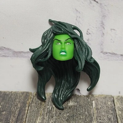 头部仅适用于 2007 年漫威传奇 She Hulk Fin Fang Foom BAF 系列 — 第 1/4 张图片