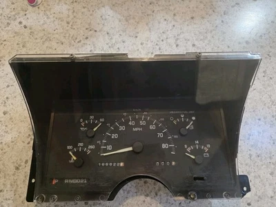 Cuadro de instrumentos 92 93 94 Chevrolet GMC C/K 1500 2500 3500 A/T 166 k Foto 1 de 4