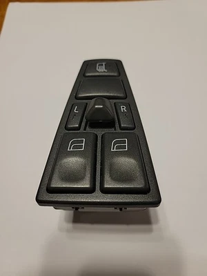 Interruptor de ventana del lado del conductor delantero izquierdo - Volvo VNL 2005-2016 con alimentación y calefacción Foto 1 de 4
