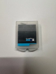 Brandneu ohne Etikett brandneu Original GoPro Hero 8, 7, 6, 5 Akku & Case, unbenutzt einwandfrei - Bild 1 von 5