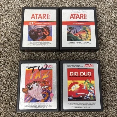 Lotto giochi etichetta argento Atari 2600 ET TAZ DIG DUG MILLEPIEDE - Immagine 1 di 4