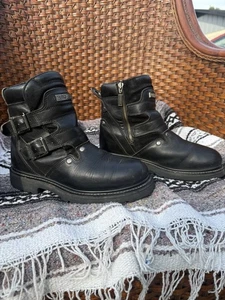 Harley Davidson Black Men’s Size 8 Buckle Zip Motorcycle Riding Boots No. 91850 - Foto 1 di 9