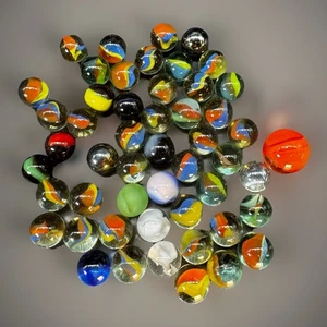 1940er & 50er Jahre Glasmurmeln einige leuchten zufällig gemischt Lot 50 #5 Vintage - Bild 1 von 10