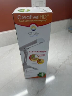 Lámpara artesanal universal OttLite Creativa plegable completa de luz de escritorio modelo T96G5R 120V Foto 1 de 4