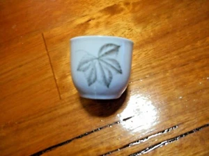  Bing & Grondahl B&G Falling Leaves Egg Cup / Sake Cup 1958   Original Vintage - Picture 1 of 3