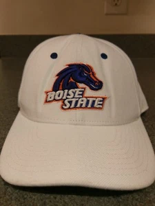 Boise State Broncos Zephyr Hat Cap NCAA White Fitted Size 7 3/8 - Picture 1 of 7