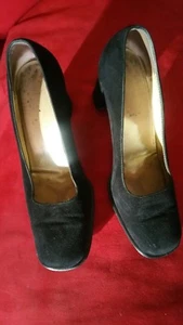 Bruno Magli Italien Damengröße 8B schwarze charakteristische Pumps mit Blockabsatz gebraucht, in einwandfreiem Zustand - Bild 1 von 9