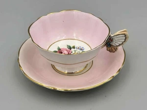 Taza de té y platillo Paragon England vintage rosa con flores mango mariposa. - Imagen 1 de 6