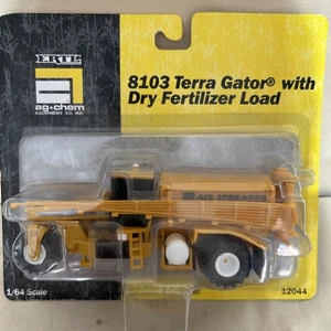 NEW ERTL 8103 Terra Gator w Dry fertilizer Load 12044 1/64 box6 - Picture 1 of 7