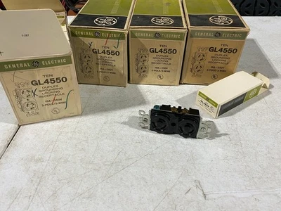 10 дуплексных фиксирующих розеток заземления GE GL4550 15 А 250 В L-113 2-полюсные, новые из старых запасов - Изображение 1 из 4