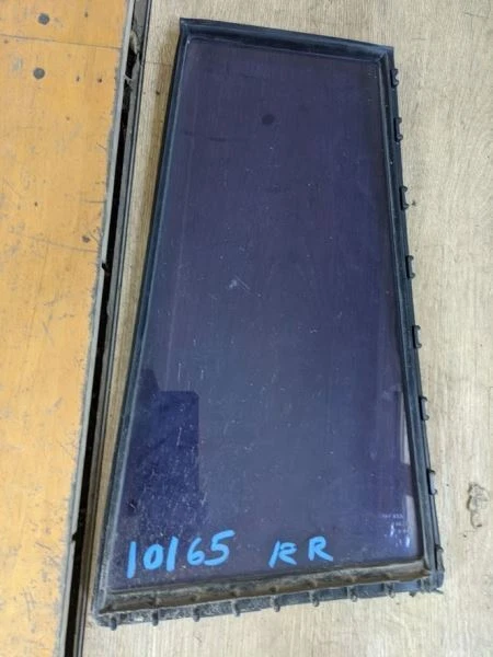 Passenger Right Rear Door Vent Glass Light Tint Fits 96-00 RAV4 498701 - Image 1 of 1