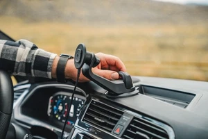 Quad Lock V6 Car Dash / Window Suction Cup Mount | Black - Picture 1 of 4