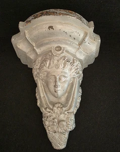 Mensola in Terracotta con Testa Scolpita in Stile Classico - Picture 1 of 5