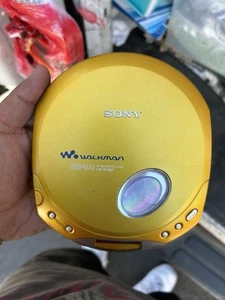 Sony Walkman ESP Max CD D-E350 Gold- Tested And Working - Picture 1 of 5