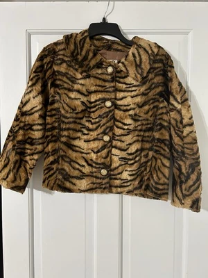 美丽人造毛皮老虎短夹克 – L $418 标价 — 第 1/4 张图片