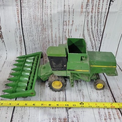 Vtg Ertl 1/32 john deere diecast combine 8 row corn head plastic missing spout - Image 1 of 4