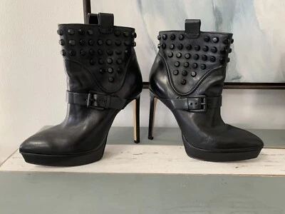 Bota Feminina Michael Michael Kors Bryn Tornozelo Couro Preta Tamanho 7 Salto Cravejado - Imagem 1 de 4