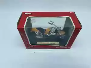 Modelo De Moto HONDA MAGNA 1994 Naranja - MONDO MOTORS - Escala 1:18 - Imagen 1 de 4