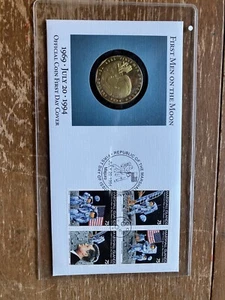 1969 First Men on the Moon FDC y moneda de diez dólares 1994 JFK - Imagen 1 de 2