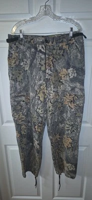 3 Pairs Of Camo Huntting Pants - Image 1 of 4