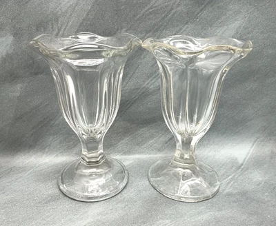 Set of 2 Libbey Clear Tulip Glass Ice Cream Sundae Dishes – 6" Tall Vintage - Image 1 of 3