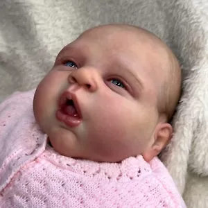 ESTELLA by Cassie Brace REBORN Bambola Neonata Bambina, 18 in - Foto 1 di 24